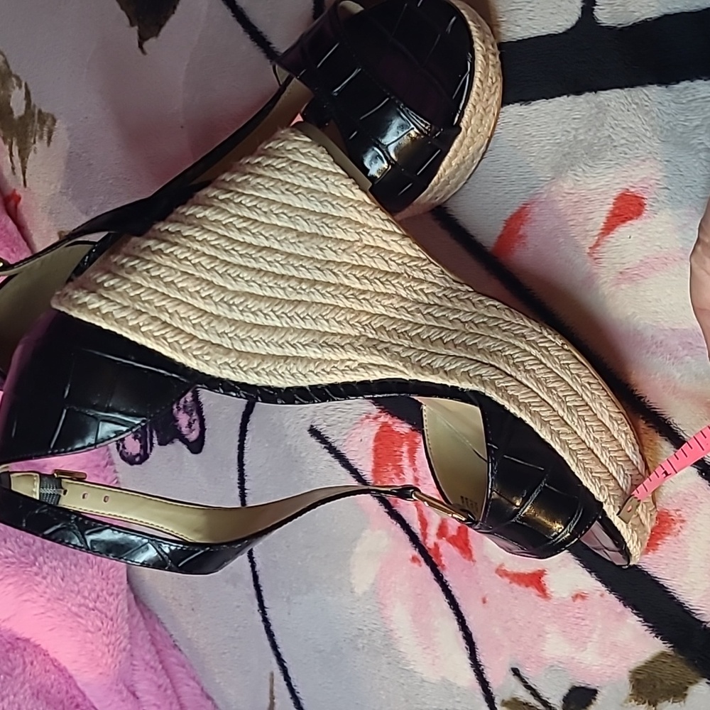 MICHAEL Michael KORS Platform Wedge Embossed Animal Print - Picture 13 of 14